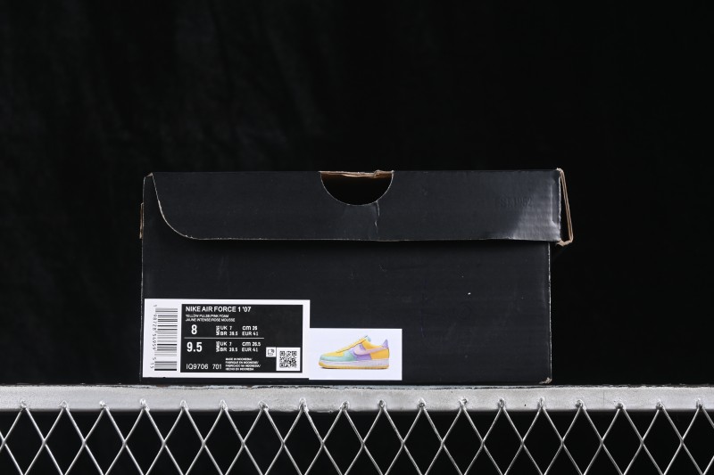 Nike Air Force 1 '07 Low Basketball Shoes with Patent Leather Color Blocking and Full-Length Air Cushion - IQ9706-701