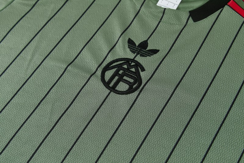 26/27 Bayern Dark Green Short Sleeve Tracksuit + Long Pants