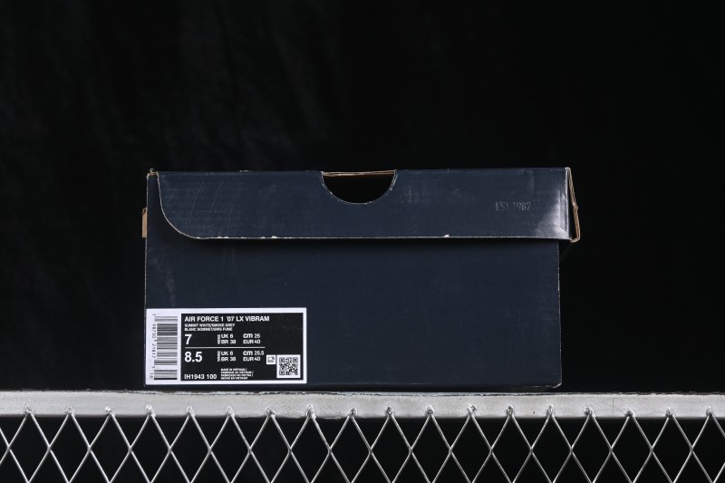 Nike Air Force 1 '07 Low Basketball Shoes with Classic Leather Upper and Cushioned Sole - IH1943-100