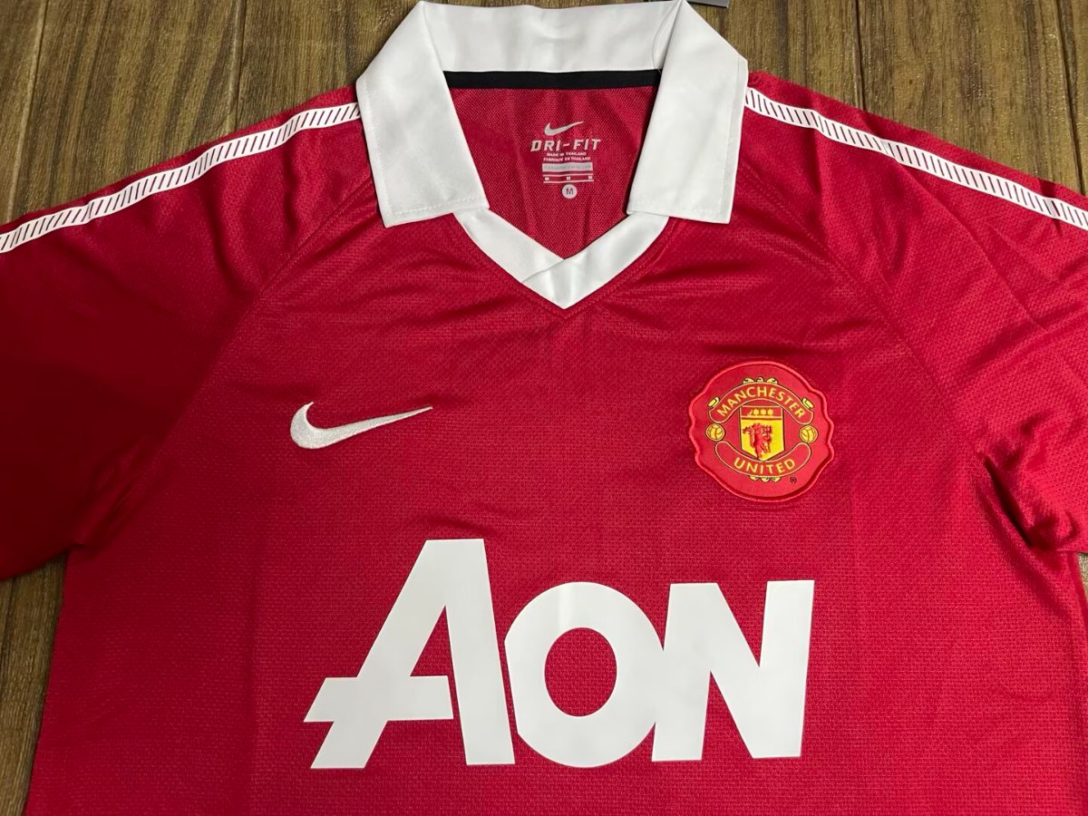 Retro 10/11 Manchester United Home Long Sleeve Jersey