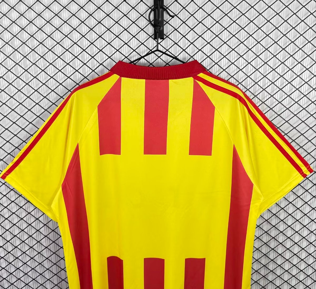 Retro 91/92 Leece Home Jersey